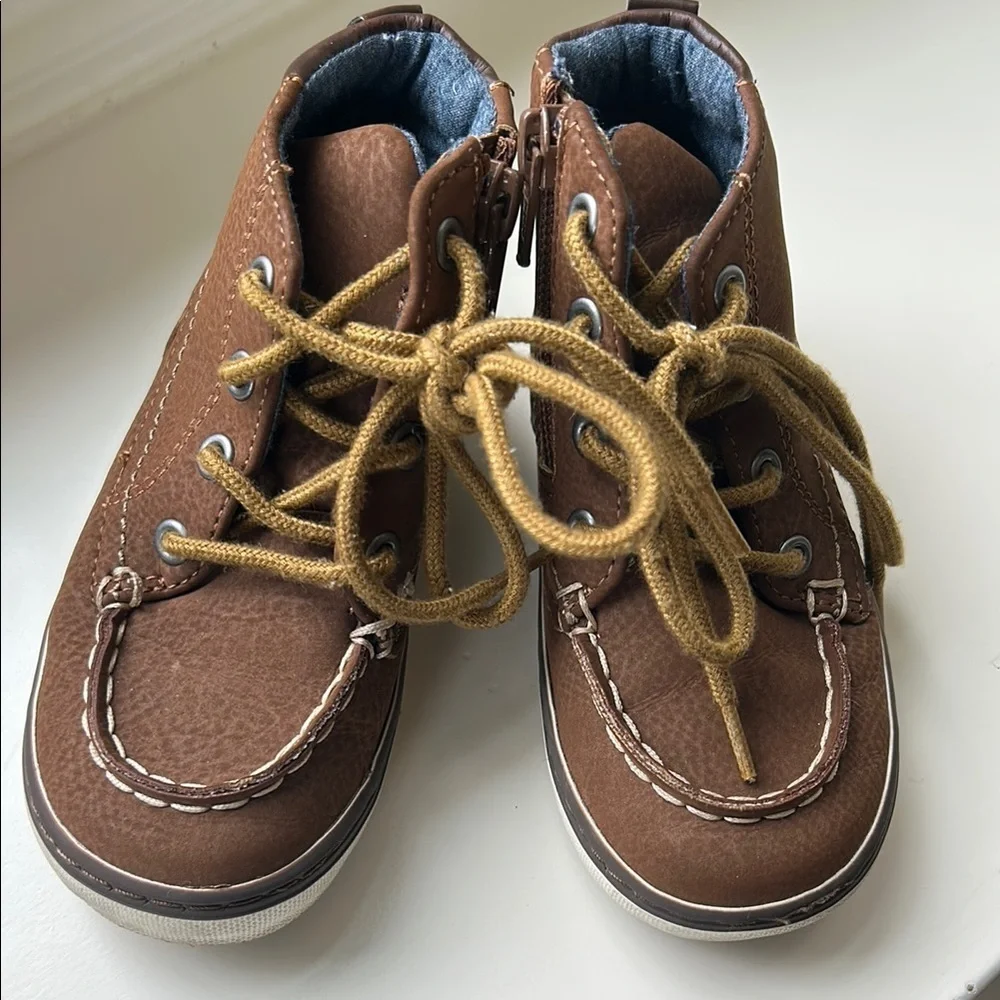 GAP Brown Tan Moccasin Boots